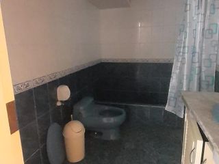 HERMOSA CASA DE 3 PISOS EN EXCELENTE ZONA - TRUJILLO