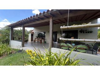 Casa campestre con 4 habitaciones en Pontezuela Rionegro