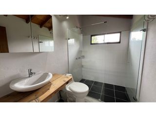 Casa campestre con 4 habitaciones en Pontezuela Rionegro