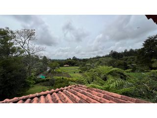 Casa campestre con 4 habitaciones en Pontezuela Rionegro