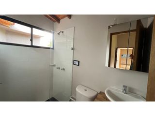 Casa campestre con 4 habitaciones en Pontezuela Rionegro