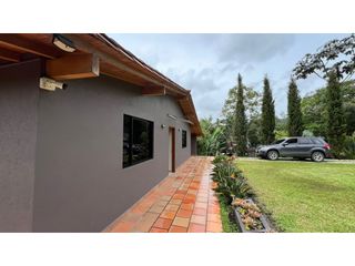 Casa campestre con 4 habitaciones en Pontezuela Rionegro