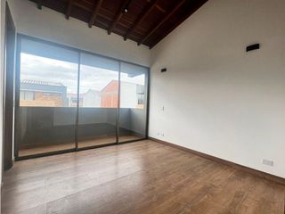 Foto 6 de Venta de casa unidad cerrada en la ceja de 148m2