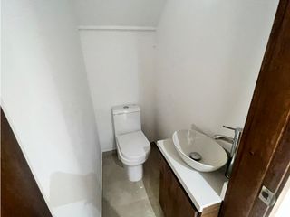 Foto 13 de Venta de casa unidad cerrada en la ceja de 148m2