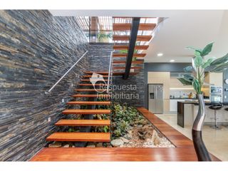 Venta Casa con piscina privada. El Poblado, La Calera, Medellín