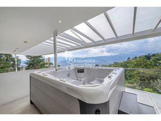 Vendo Casa de lujo amoblada en Las Palmas MEDELLIN