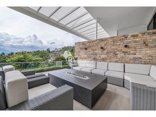 Vendo Casa de lujo amoblada en Las Palmas MEDELLIN