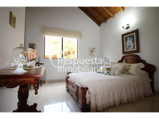 Vendo casa el poblado loma  parra unidad cerrada. Medellin