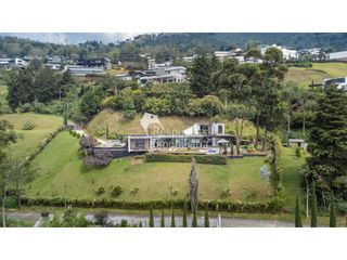 Vendo hermosa casa en Medellin EL MIRADOR DEL POBLADO