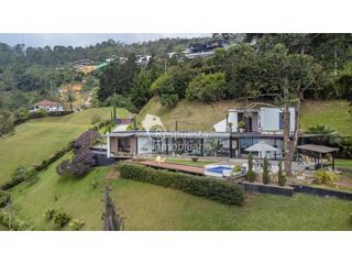 Vendo hermosa casa en Medellin EL MIRADOR DEL POBLADO