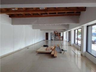 Foto 1 de El Batán, Local Comercial en Renta, 240m2, 1 Ambientes