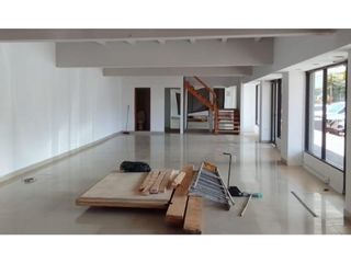 Foto 12 de El Batán, Local Comercial en Renta, 240m2, 1 Ambientes
