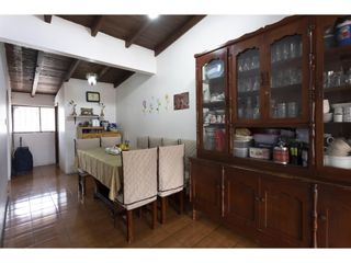 Foto 21 de Guajalo , 371 m2, 9 habitaciones, 5 baños, 7 parqueaderos