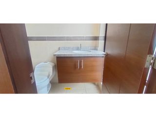 Foto 2 de Av America, Oficina, 46 m2, 3 ambientes, 1 baño, 1 parqueadero