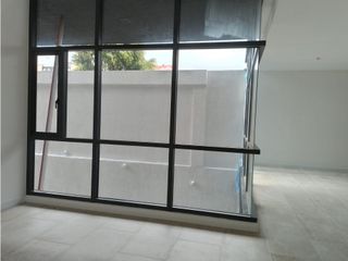 Foto 3 de El Batan, Local, 200 m2, 1 ambiente, 2 baños, 3 parqueaderos