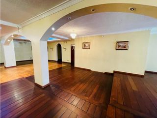 Foto 2 de La Pradera, Local, 160 m2, 2 ambientes, 2 baños, 1 parqueadero