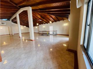 Foto 11 de La Pradera, Casa comercial, 420 m2, 4 ambientes, 4 baños, 2 parqueaderos