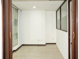 Foto 4 de 12 de Octubre, Oficina, 55 m2, 1 ambiente, 1 baño, 2 parqueaderos