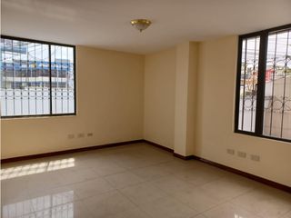 Foto 28 de La Luz, Local Comercial, 300 m2, 5 ambientes, 5 baños, 3 parqueaderos