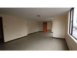 Foto 5 de La Luz, Local Comercial, 300 m2, 5 ambientes, 5 baños, 3 parqueaderos