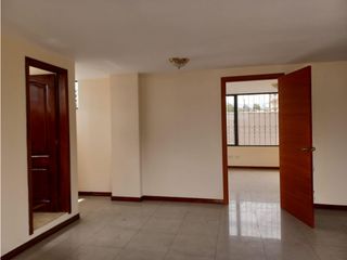 Foto 9 de La Luz, Local Comercial, 300 m2, 5 ambientes, 5 baños, 3 parqueaderos