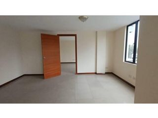 Foto 6 de La Luz, Local Comercial, 300 m2, 5 ambientes, 5 baños, 3 parqueaderos