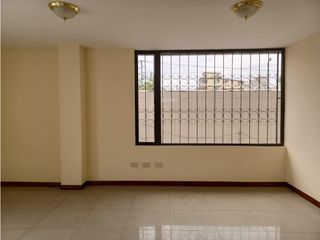 Foto 30 de La Luz, Local Comercial, 300 m2, 5 ambientes, 5 baños, 3 parqueaderos
