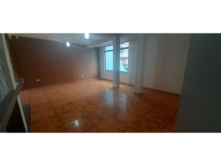 Foto 2 de Rumipamba, Oficina, 70 m2, 2 ambientes, 1 baño, 1 parqueadero