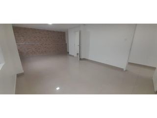 Foto 6 de La Granja, Casa comercial, 400 m2, 8 ambientes, 3 baños, 2 parqueaderos