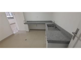 Foto 23 de La Granja, Casa comercial, 400 m2, 8 ambientes, 3 baños, 2 parqueaderos