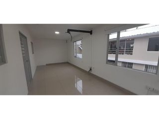 Foto 21 de La Granja, Casa comercial, 400 m2, 8 ambientes, 3 baños, 2 parqueaderos