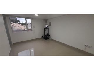 Foto 12 de La Granja, Casa comercial, 400 m2, 8 ambientes, 3 baños, 2 parqueaderos