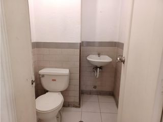 Foto 12 de Mariana de Jesús, Local, 160 m2, 1 ambiente, 1 baño, 1 parqueadero