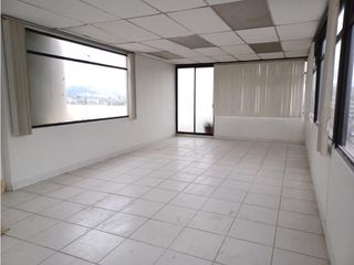 Foto 6 de Mariana de Jesús, Local, 150 m2, 2 ambientes, 3 baños, 1 parqueadero