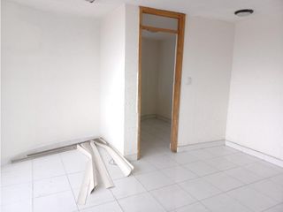 Mariana de Jesús, Local, 150 m2, 2 ambientes, 3 baños, 1 parqueadero