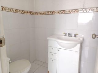 Foto 12 de Mariana de Jesús, Local, 150 m2, 2 ambientes, 3 baños, 1 parqueadero