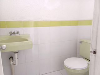 Foto 17 de Mariana de Jesús, Local, 150 m2, 2 ambientes, 3 baños, 1 parqueadero