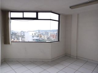 Foto 7 de Mariana de Jesús, Local, 150 m2, 2 ambientes, 3 baños, 1 parqueadero