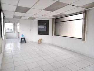 Foto 5 de Mariana de Jesús, Local, 150 m2, 2 ambientes, 3 baños, 1 parqueadero