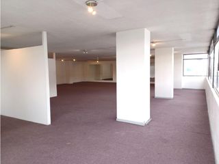Foto 10 de Mariana de Jesús, Local, 180 m2, 4 ambientes, 2 baños, 1 parqueadero