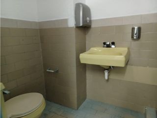 Foto 17 de Mariana de Jesús, Local, 180 m2, 4 ambientes, 2 baños, 1 parqueadero