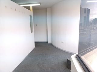Foto 14 de Mariana de Jesús, Local, 180 m2, 4 ambientes, 2 baños, 1 parqueadero