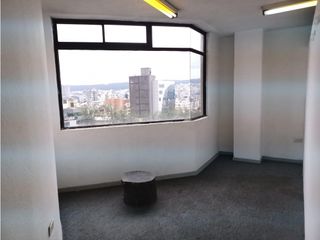 Foto 13 de Mariana de Jesús, Local, 180 m2, 4 ambientes, 2 baños, 1 parqueadero
