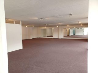 Foto 3 de Mariana de Jesús, Local, 180 m2, 4 ambientes, 2 baños, 1 parqueadero