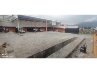 Foto 14 de Machachi, Galpón, 576 m2, 3 ambientes, 3 baños, parqueadero