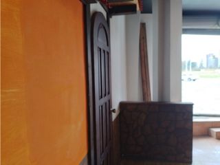 Foto 2 de El Dorado, Local comercial, 65 m2, 2 ambientes, 1 baño