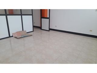 Sangolqui, Local, 100 m2, 2 ambientes, 1 baño, 1 parqueadero