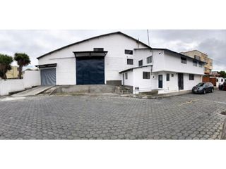 Nazaret, Galpón, 1060 m2, 6 ambientes, 3 baños, 2 parqueaderos