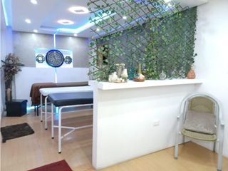 Foto 10 de Mariana de Jesús, Local, 350 m2, 10 ambientes, 4 baños, 2 parqueaderos