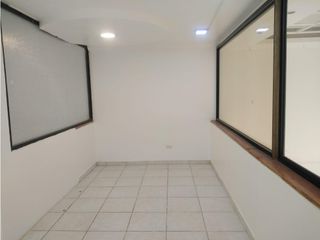 Foto 7 de Quito Tenis, Local duplex, 100 m2, 3 ambientes, 1 baño